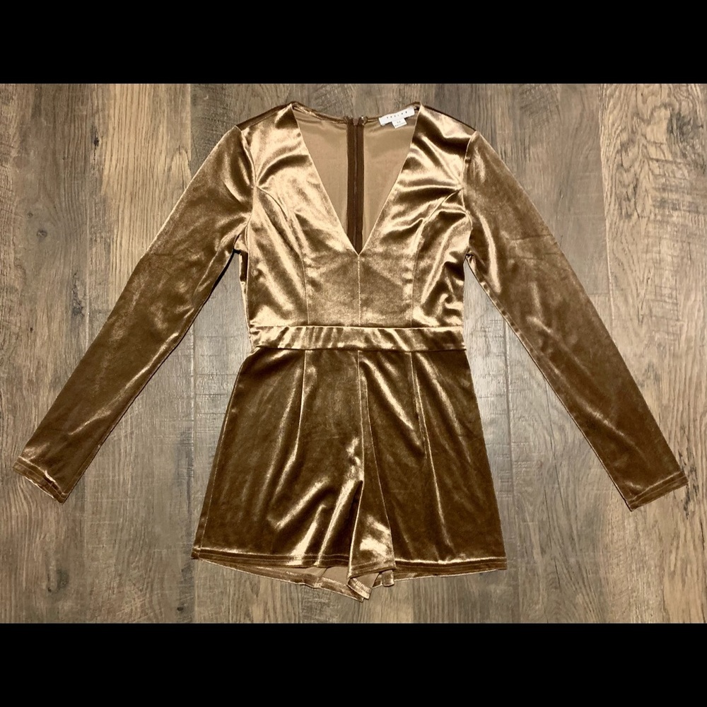 FAVLUX bronze velvet romper
